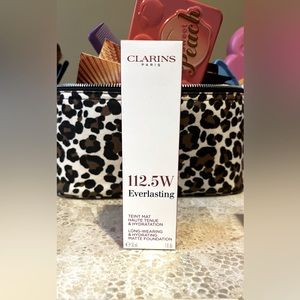 New Clarins Everlasting Foundation 112.5